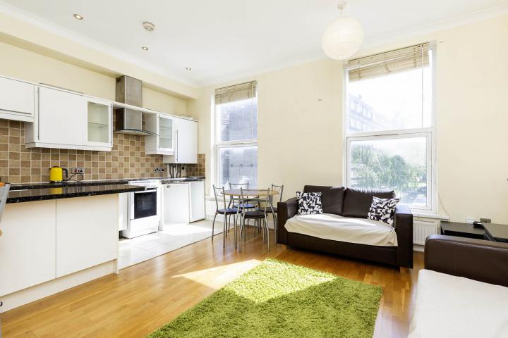 Modern Apartment Malvern Road, Maida Vale